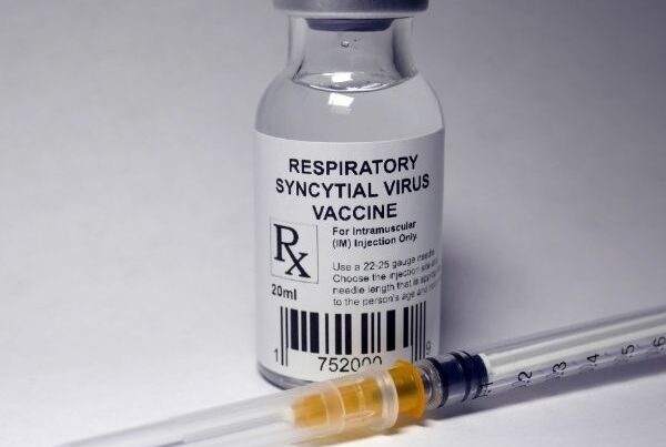 VSR: ¿Cómo es la vacuna nueva durante el embarazo?